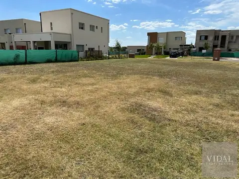 Terreno en Venta en Pilar del Este - Santa Lucia, USD 43.000