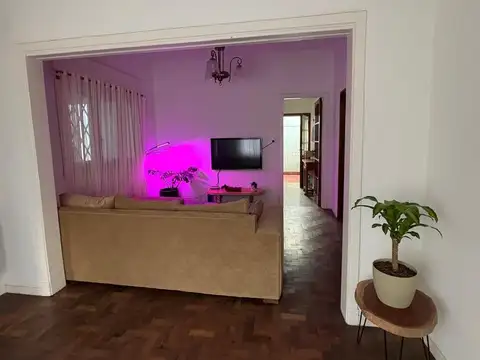 Casa 3 ambientes en venta en Bernal