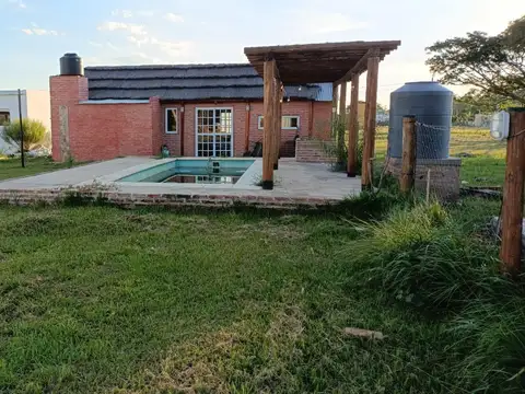 Casa 3 ambientes con 1 baño