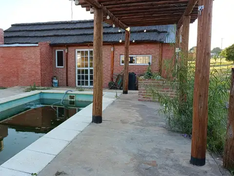 Casa en venta - Barrio "La Herradura"