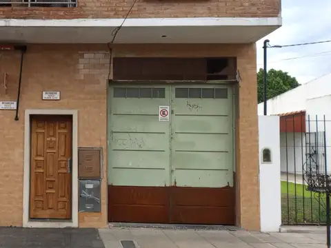 Casa 3 Ambientes + Local en Venta - Castelar Sur
