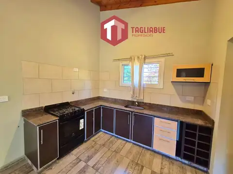 Casa 3 ambientes con 2 baños