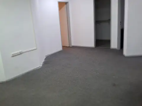 Oficina en Alquiler 40 años