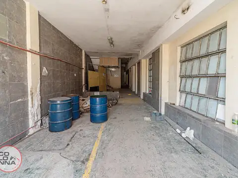 Galpon en Venta 45  mts Fondo