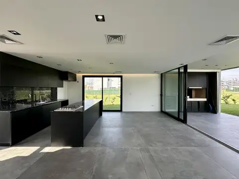 Casa en Venta en Canning Chico, USD 430.000