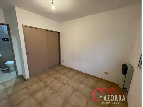 Depto Tipo Casa en Alquiler en Caseros, $ 500.000