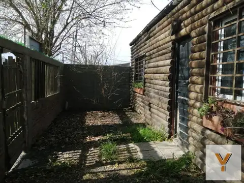 Casa en venta - 3 dormitorios  2 baños - 800mts2 - Lisandro Olmos Etcheverry