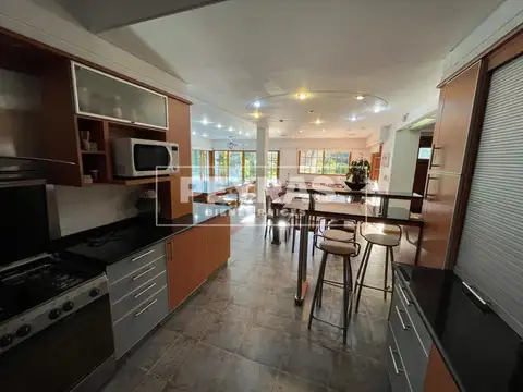 Casa 5 Ambientes en La Martona - Financiación y Permuta / Parte de Pago