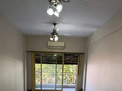 Departamento 3 ambientes con balcón en San Martín Centro
