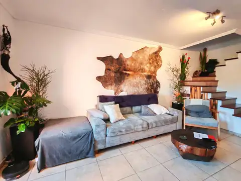 Depto Tipo Casa en Venta de 4 ambientes