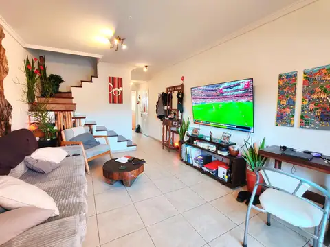 Depto Tipo Casa en Venta de 3 dormitorios
