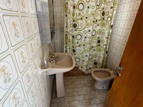 Depto Tipo Casa 2 ambientes con 1 baño