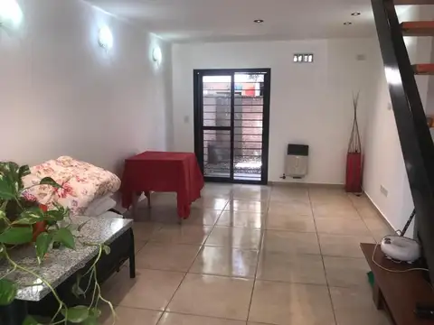 Depto Tipo Casa en Venta en Villa Gobernador Udaondo, USD 98.000