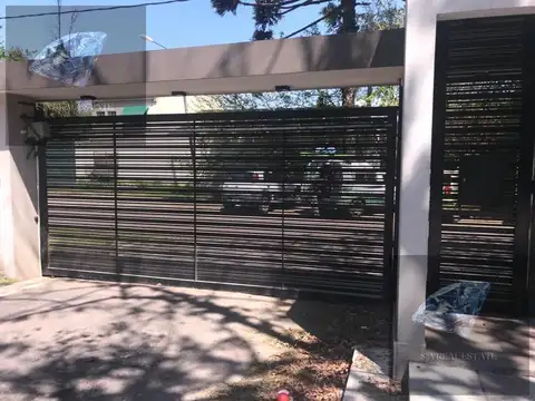 PH en Barrio cerrado con pileta y quincho 