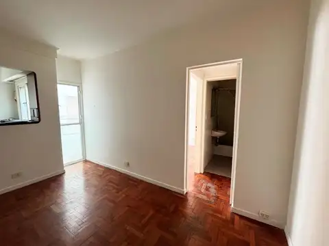 Departamento en Alquiler en Coghlan, $ 405.000