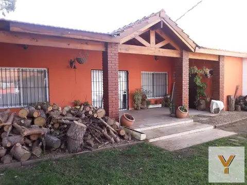 Casa en Venta con 1 cochera