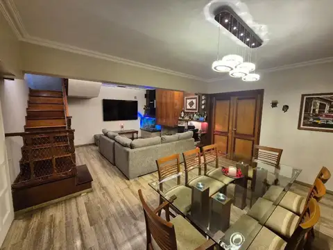 Casa 5 ambientes con 2 baños