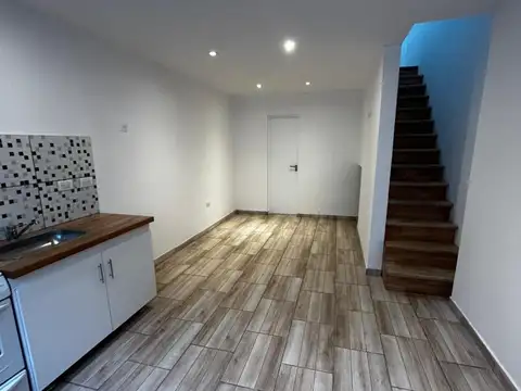 Depto Tipo Casa en Venta de 2 ambientes