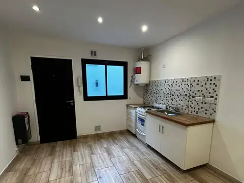 Depto Tipo Casa 2 ambientes con 1 baño