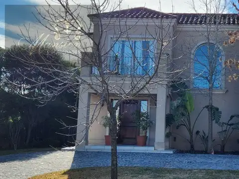 Venta Casa 6 amb a La Laguna APTA CREDITO barrio San Francisco Villanueva Tigre