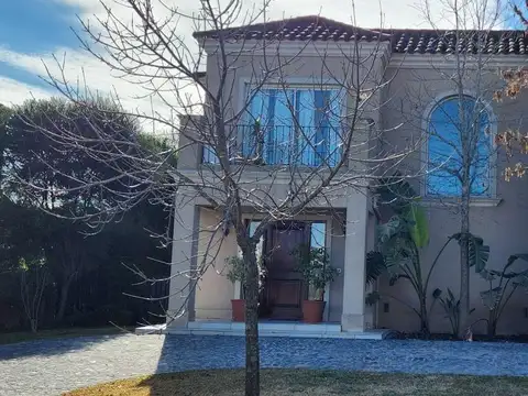 Venta Casa 6 amb a La Laguna APTA CREDITO barrio San Francisco Villanueva Tigre