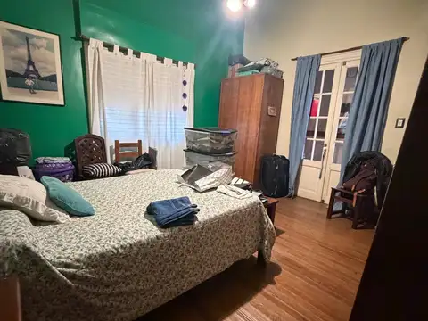 Hermosa  Casona de 3 Ambientes, Picina ,Fondo libre