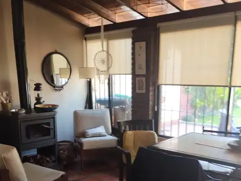 Casa en Venta con 1 cochera