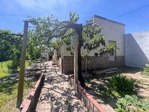 Casa 4 ambientes con 1 baño
