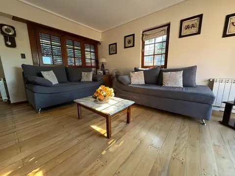 Casa 4 ambientes con 3 baños