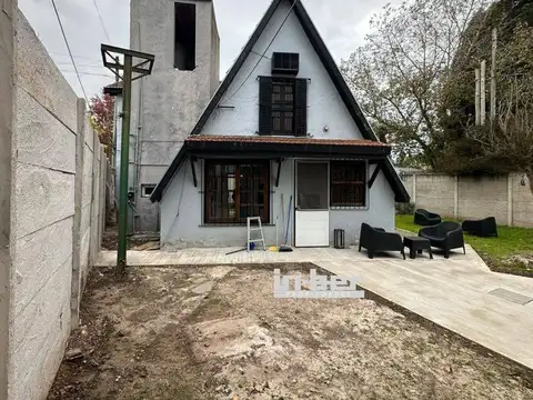 Casa - Venta - Argentina, Berazategui - Calle 358 1395