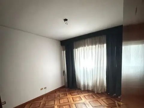 Departamento en Venta de 4 dormitorios