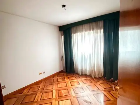 Departamento 5 ambientes con 3 baños