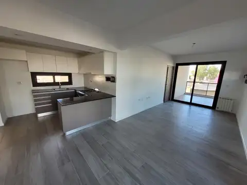 Departamento de Categoria Dos ambientes con cochera!
