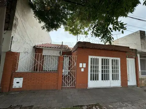 Casa en Venta en Cinco Esquinas, Rosario