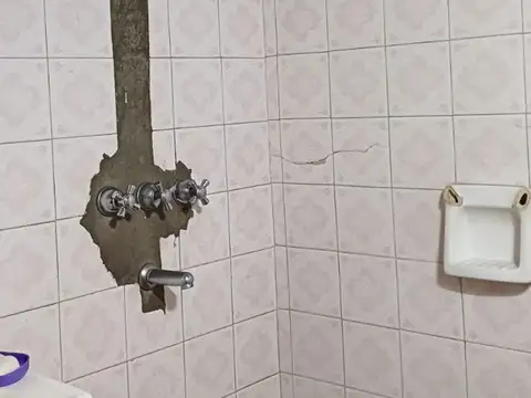 Casa 4 ambientes en Venta en MONTE GRANDE c/Jardín