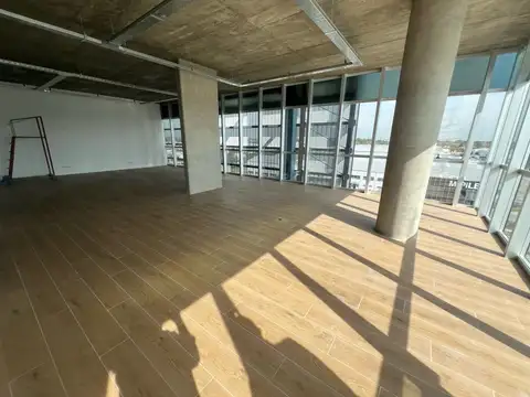 Excelentes oficinas en alquiler en el Polo de Hudson