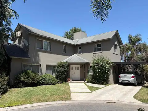 Los Ángeles Maschwitz casa s/lote 605m2  c/pileta