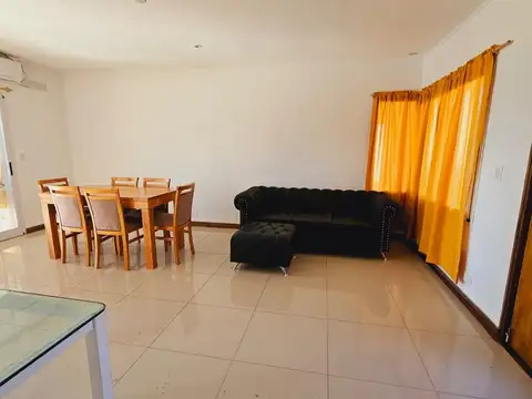 Casa en Alquiler de 3 dormitorios