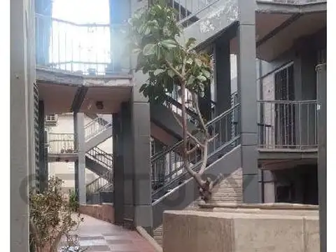 Salvador Reta 600, Piso 0