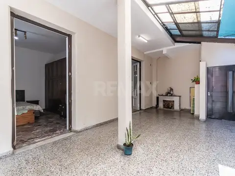Depto Tipo Casa en Venta 63 años
