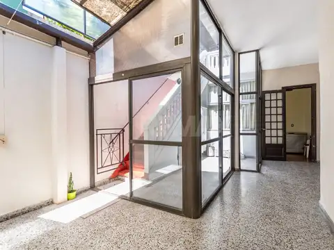 Depto Tipo Casa en Venta en Villa del Parque, USD 179.900