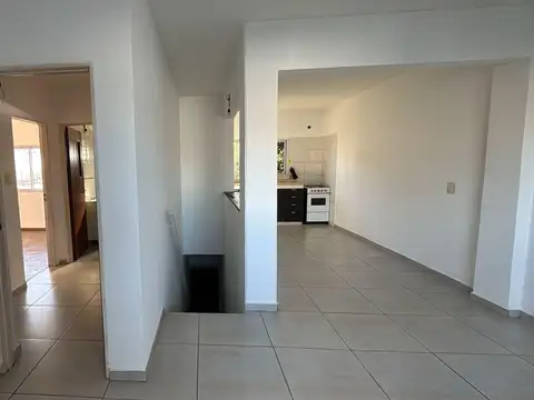 Casa reciclada en Venta de 2 dormitorios con cochera en Rosario -  Azcuénaga