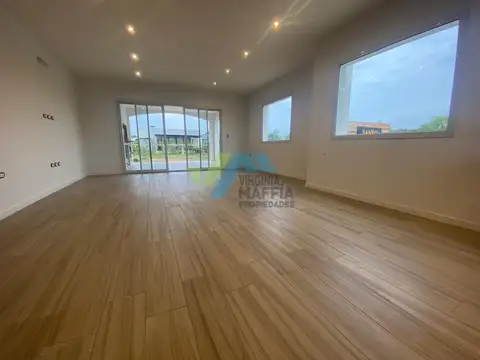 Casa Monoambiente con 3 baños