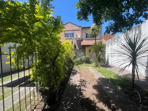 Casa PH 4 Ambientes en Venta - Castelar Sur