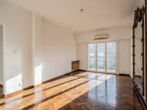 VENTA 3 ambientes en piso alto en Cañitas