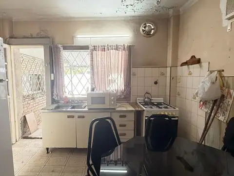 Casa 3 ambientes con 2 baños