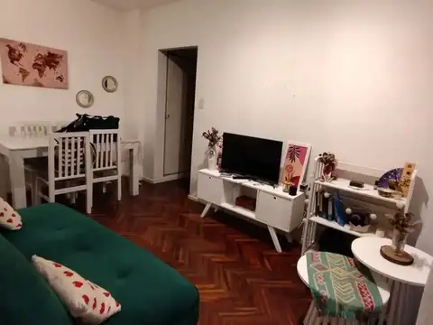 French 2600, Piso 2