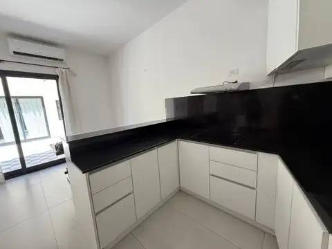 Depto Tipo Casa en Alquiler en Nuñez, USD 900