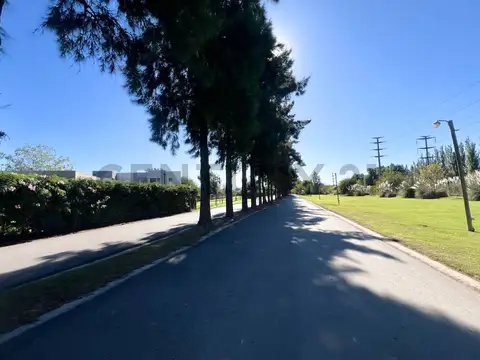 Venta terreno 405 m2 en Los Arces, Pilar, km 56. Escriturado y parquizado!
