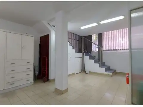 Oficina en Venta con 1 cochera